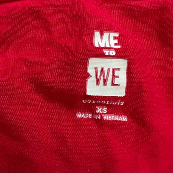 Me To We red Cropped Top - Picture 3 of 5